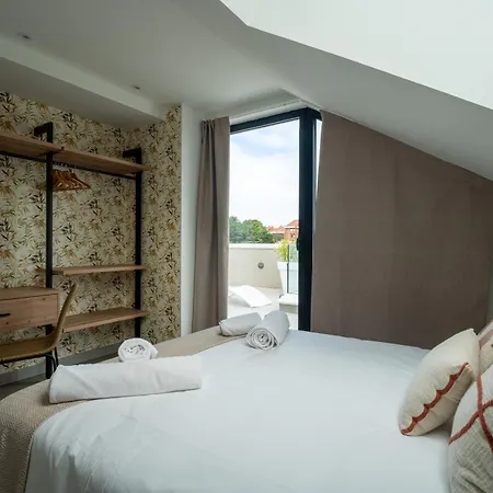 Turísticos Puerto De Junto A La Playa, Terraza Y Garaje Privado *