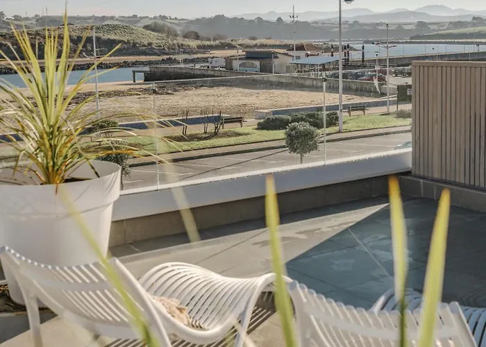 Turisticos Puerto De Junto A La Playa, Terraza Y Garaje Privado * Suances