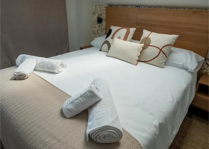 Turisticos Puerto De Junto A La Playa, Terraza Y Garaje Privado * Suances