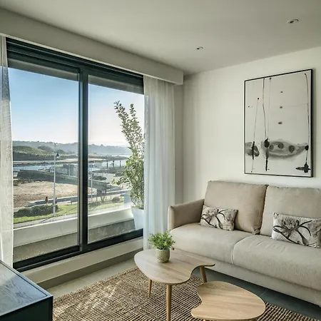 Daire Turisticos Puerto De Junto A La Playa, Terraza Y Garaje Privado *